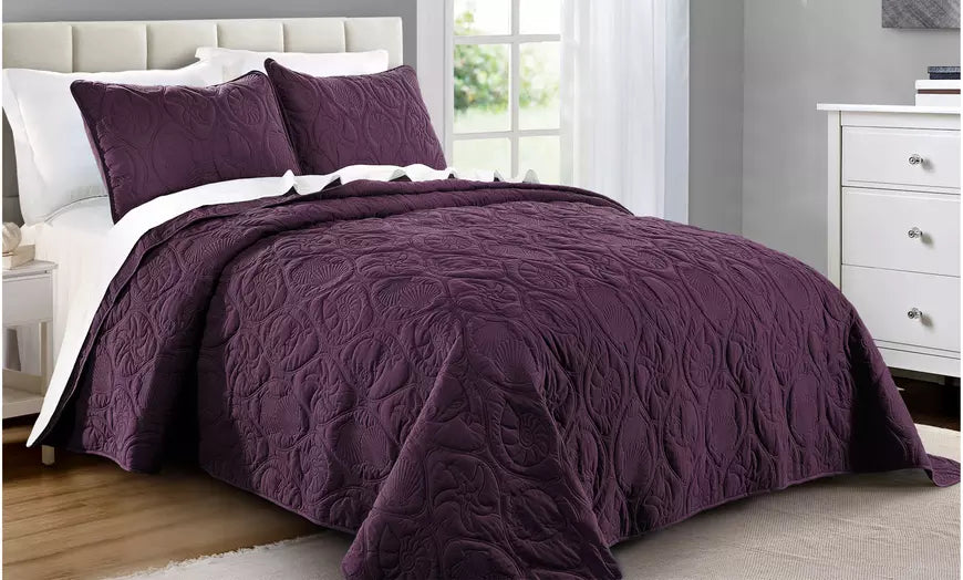Reversible Oversized Bedspread Coverlet Quilt Set (2- or 3-Piece)