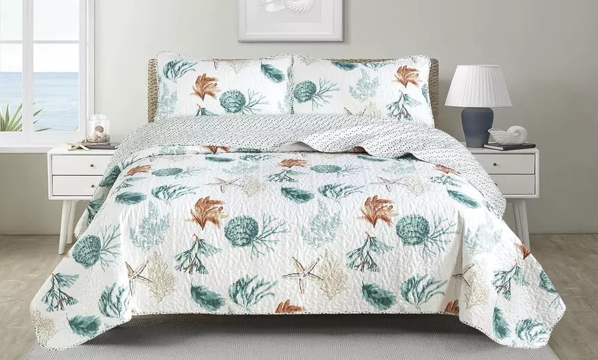 Coastal Shell Themed Quilt Set Bedspread (2- or 3-Piece)