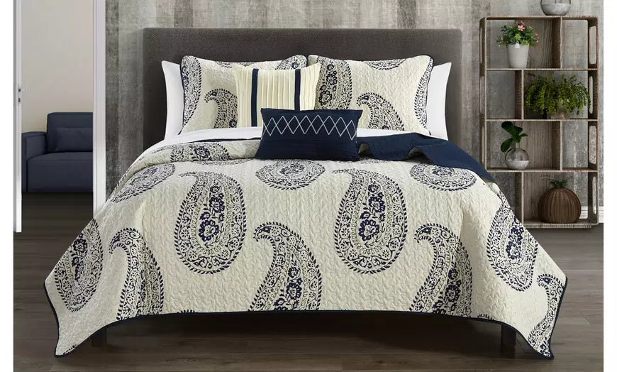 Sabra 5 or 9 Piece Quilt Set Contemporary Two-Tone Paisley Print Bedding