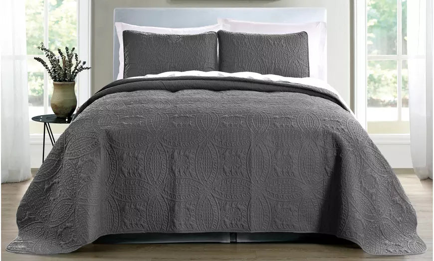 Reversible Oversized Bedspread Coverlet Quilt Set (2- or 3-Piece)