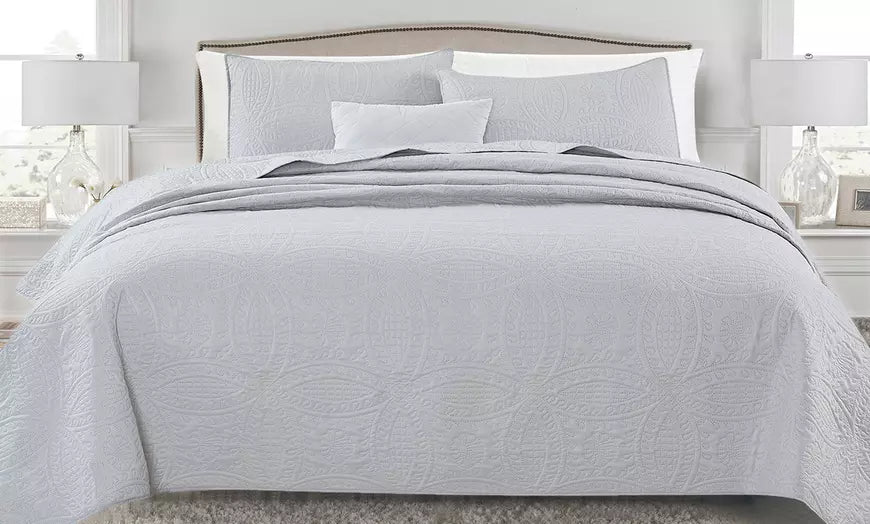 Premium Medallion Oversized Quilt Set Bedspread (2- or 3-Piece)