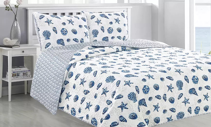 Coastal Shell Themed Quilt Set Bedspread (2- or 3-Piece)
